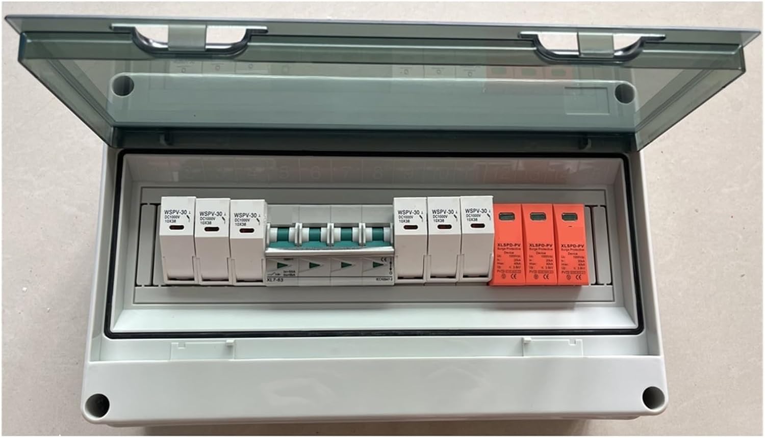 Caja combinadora solar WSDB-PV31 1000V 16A 3 en 1 hacia fuera 3 cuerdas para sistema de energía solar fuera de la red Array fotovoltaico Solar PV CC