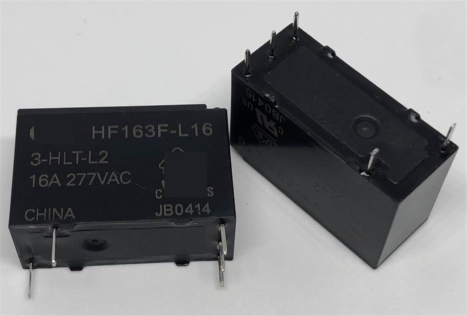 HF163F-L16 3-HLT-L2 Relay Magnetic Retention 5pins 1Pcs