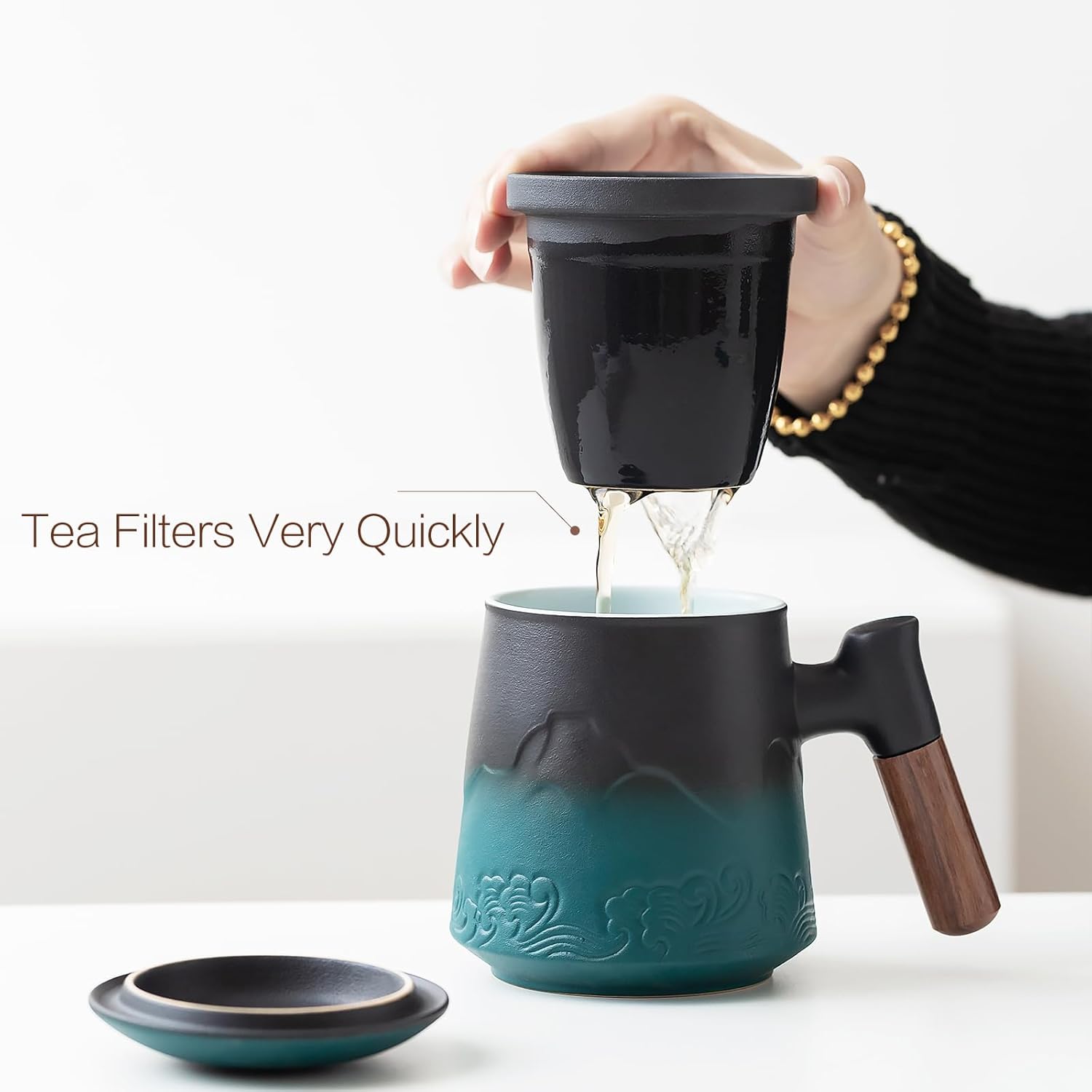 ZENS Taza de té con infusor y tapa, taza de té de cerámica con mango de palisandro, taza de té de hojas sueltas de 15.2 onzas para regalos, negro y