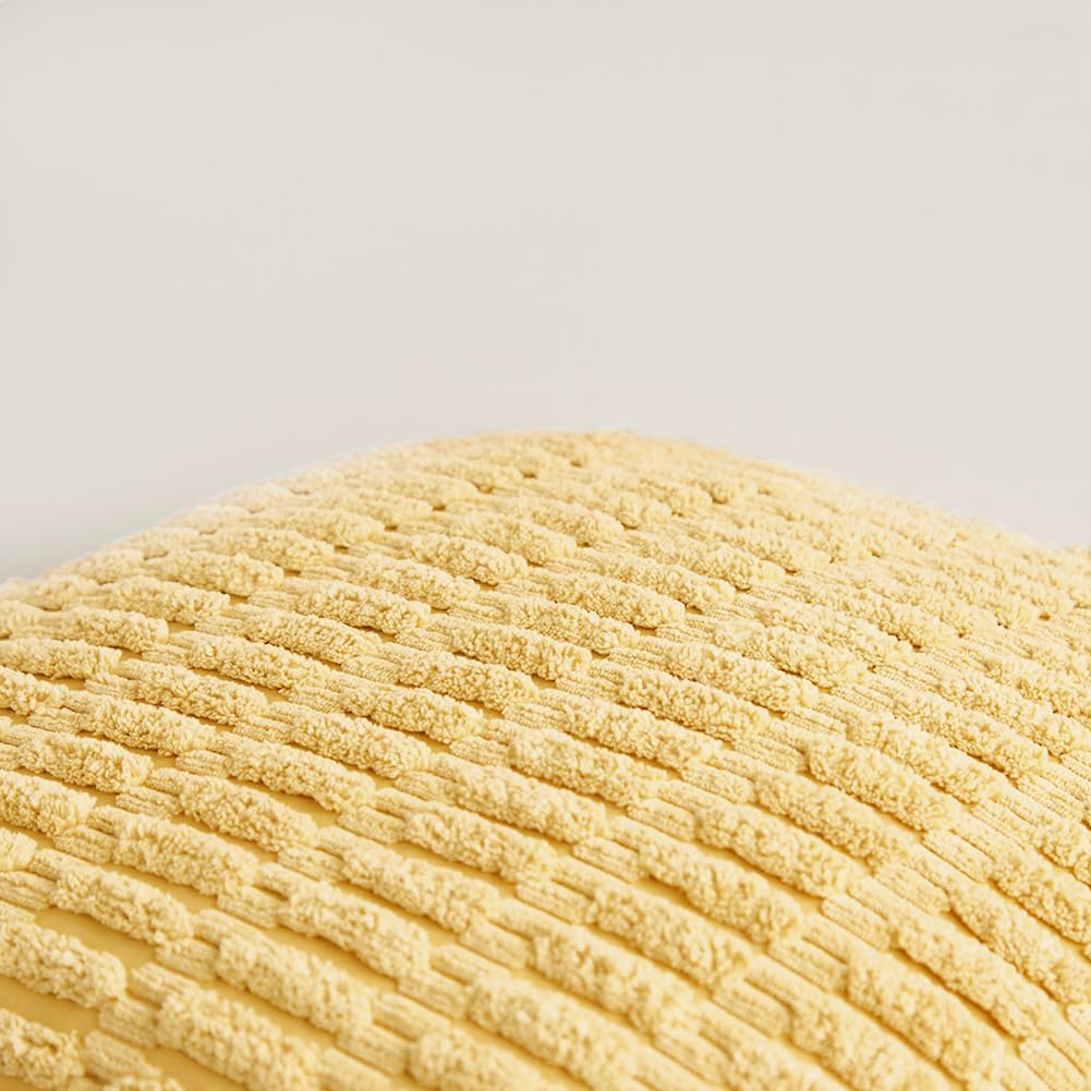 Fancy Homi Paquete de 2 fundas de almohada decorativas amarillas de 20 x 20 pulgadas con pompones para sala de estar, sofá, cama, sofá, rústico,