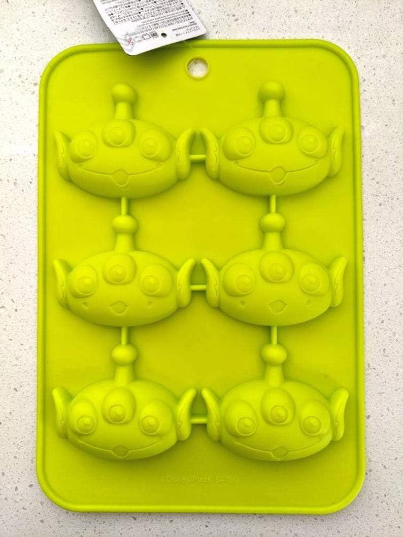 Daiso Molde de silicona para pastel pequeño (extraterrestres de Toy Story)