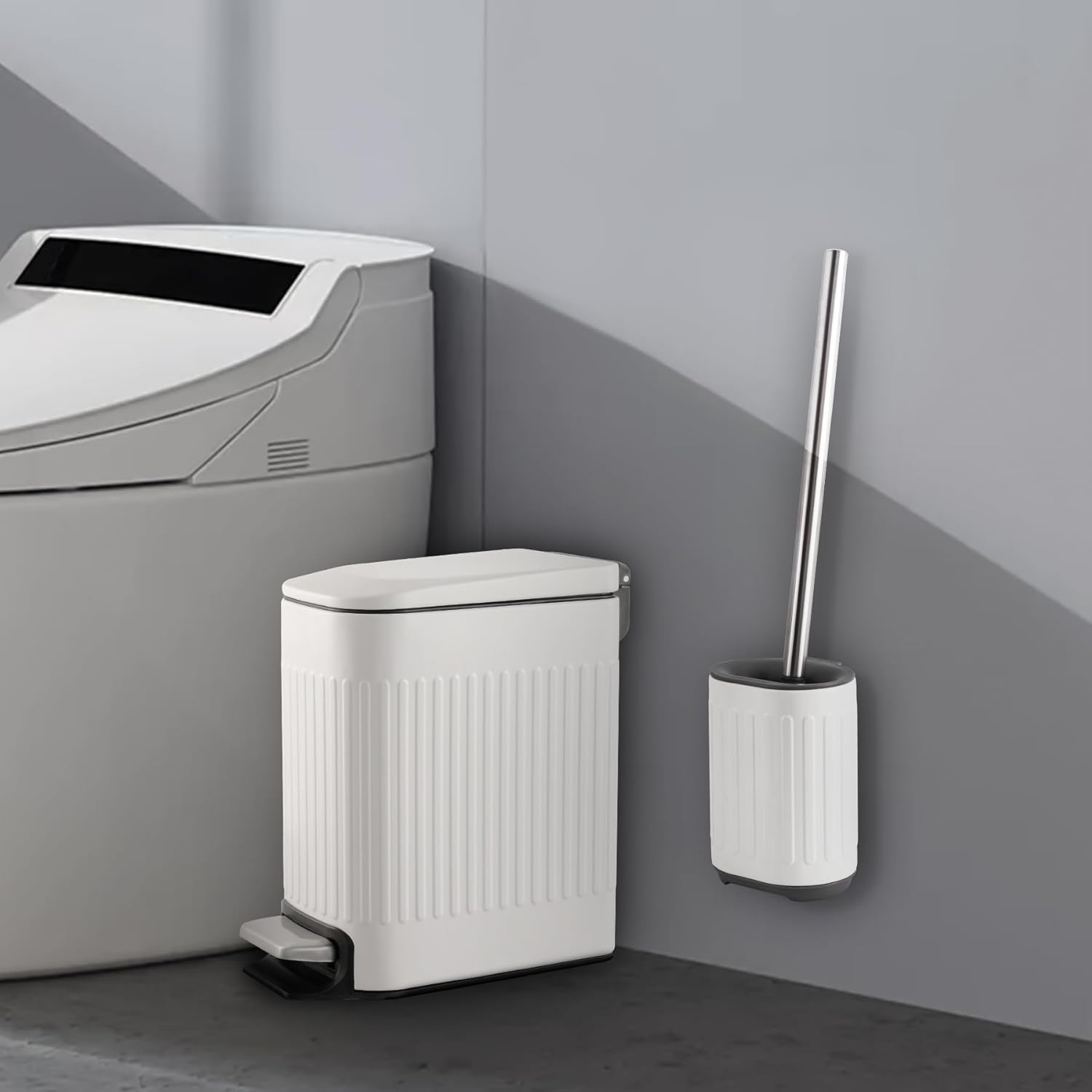 Basurero de baño con escobilla de inodoro, cubo de basura delgado de acero inoxidable de 1.6 galones, papelera pequeña para baño, oficina,