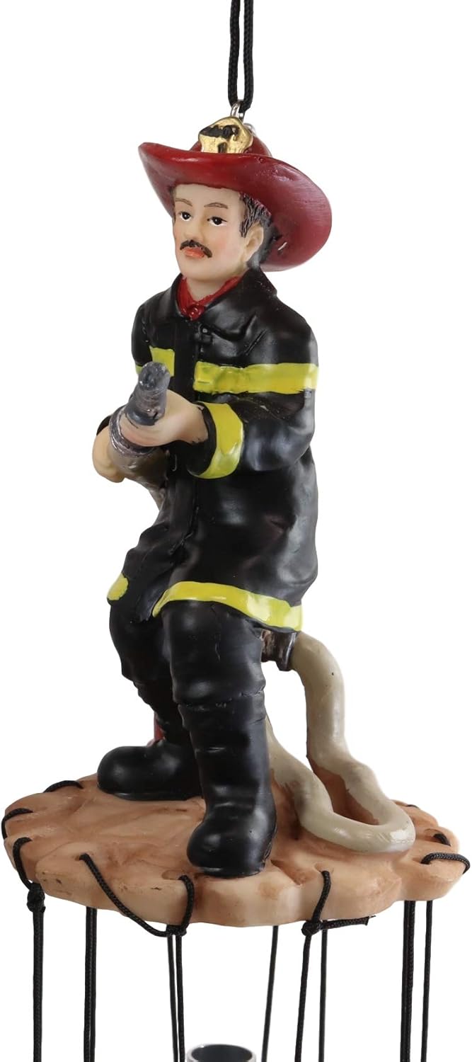 Ebros Gift Black Gear Outfit Bombero en línea de servicio con manguera de incendios unida a hidrante resonante relajante campanilla de viento Patio