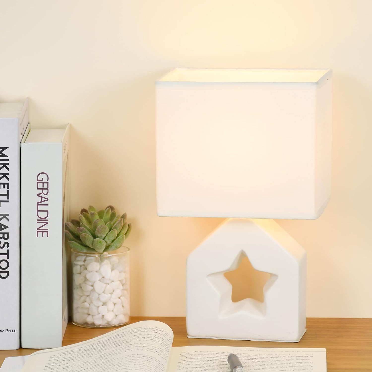 Lampwell Vera – Lámpara de mesa pequeña para sala de estar como lámpara de mesita de noche para dormitorio, lámpara de mesa moderna de cerámica,