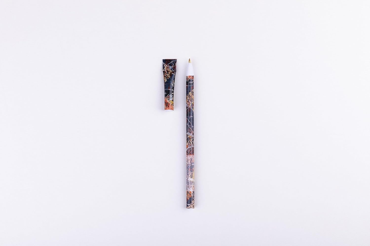 PLUMO Pens Iconic Art Collection (paquete de 3)  Bolígrafo mediano negro ecológico (0.039 pulgadas)  Hecho de forma sostenible hasta 100% materiales