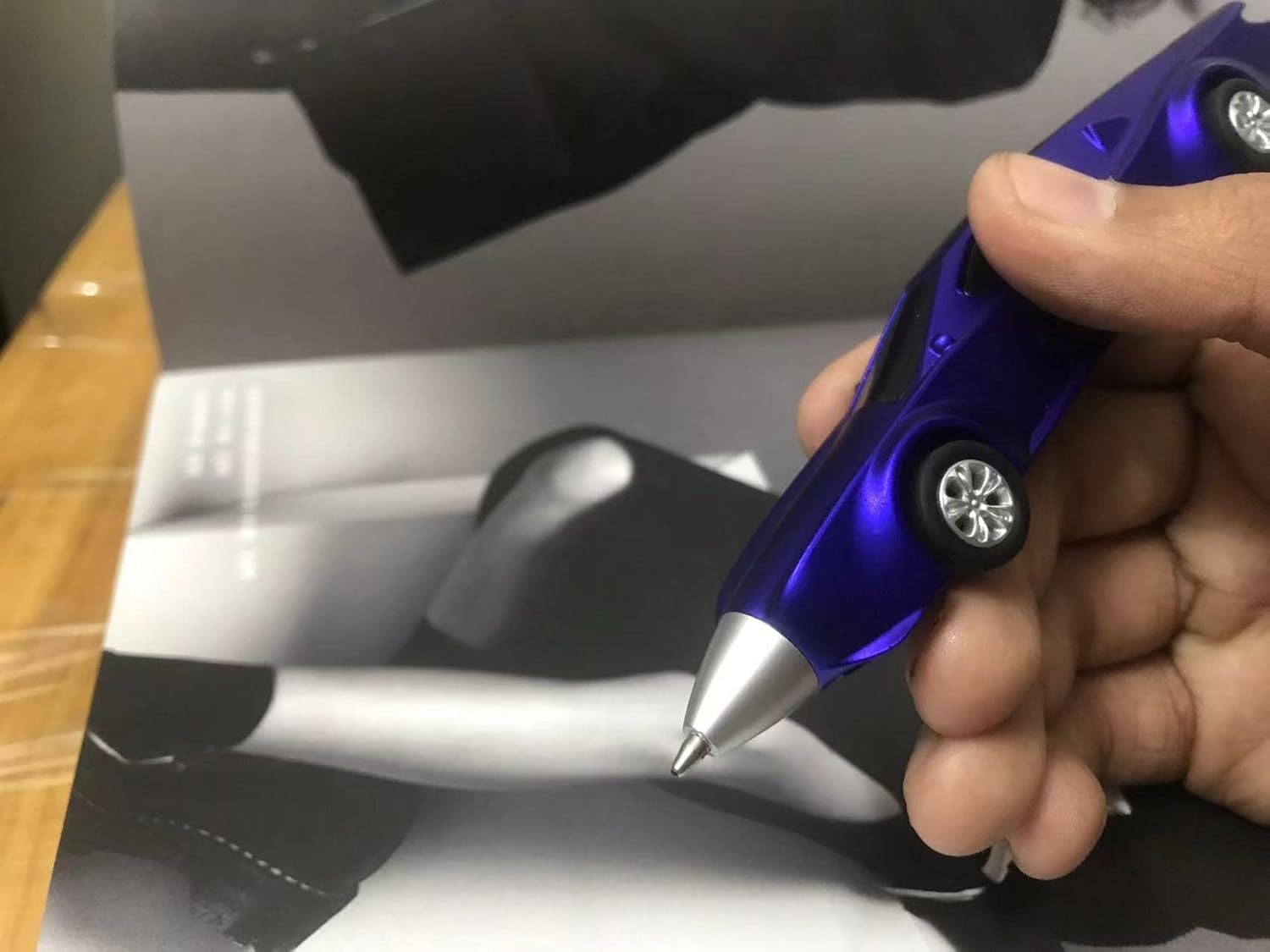 YJGMY Bolígrafos divertidos para niños, bolígrafos novedosos, suministros escolares, bolígrafos geniales para adolescentes, autos de carreras,