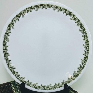 Corelle por Corning – Plato llano de 10.25″ – Se vende como juego de cuatro. El patrón tiene 2 nombres – ” CRAZY DAISY + SPRING BLOSSOM.” Corelle por Corning – Plato llano de 10.25″ – Se vende como juego de cuatro. El patrón tiene 2 nombres – ” CRAZY DAISY + SPRING BLOSSOM.”