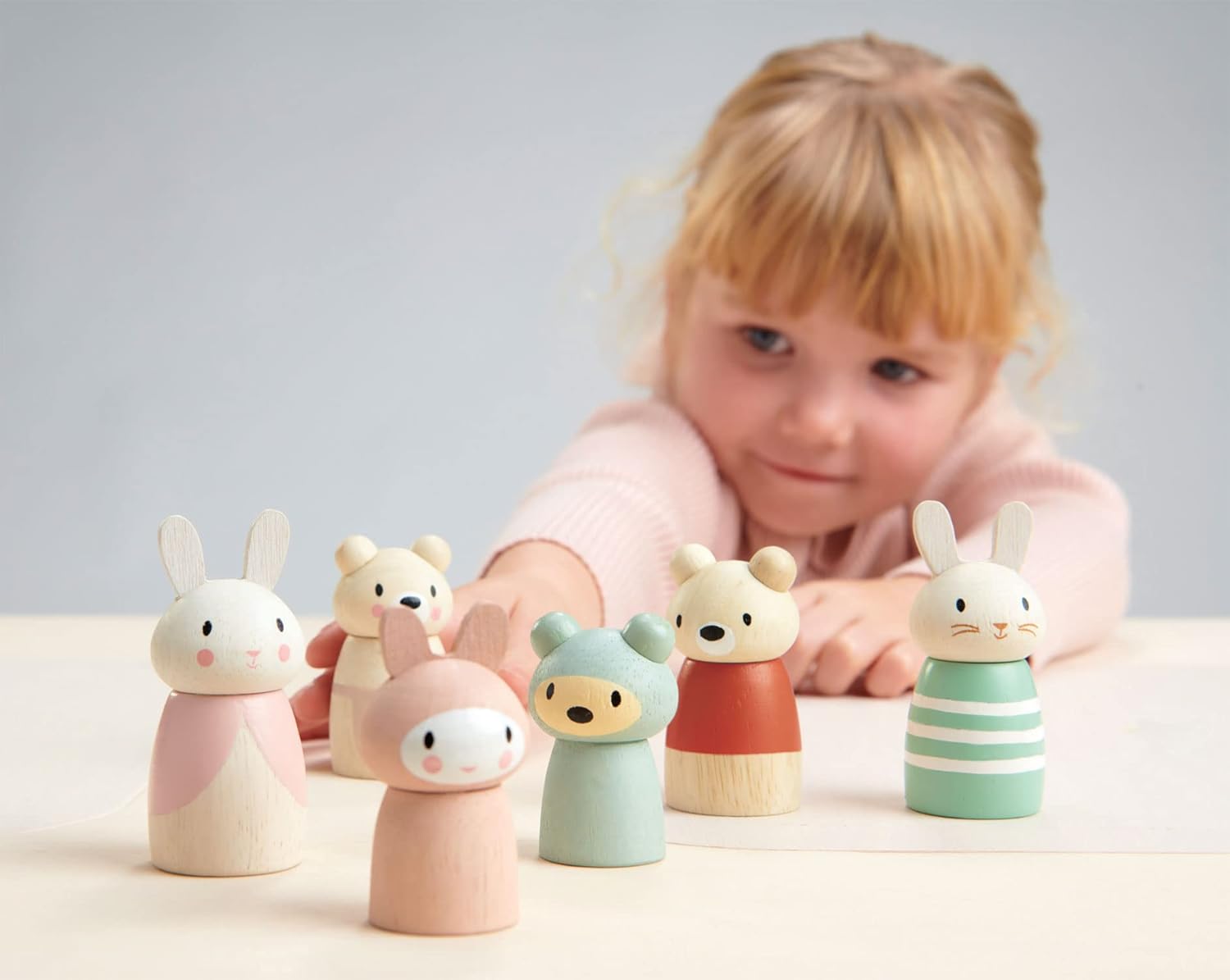 Tender Leaf Toys – Bear Tales – Juego de muñecas complementarias de casa de muñecas de madera, figuras de 3 piezas de familia de osos para niños –