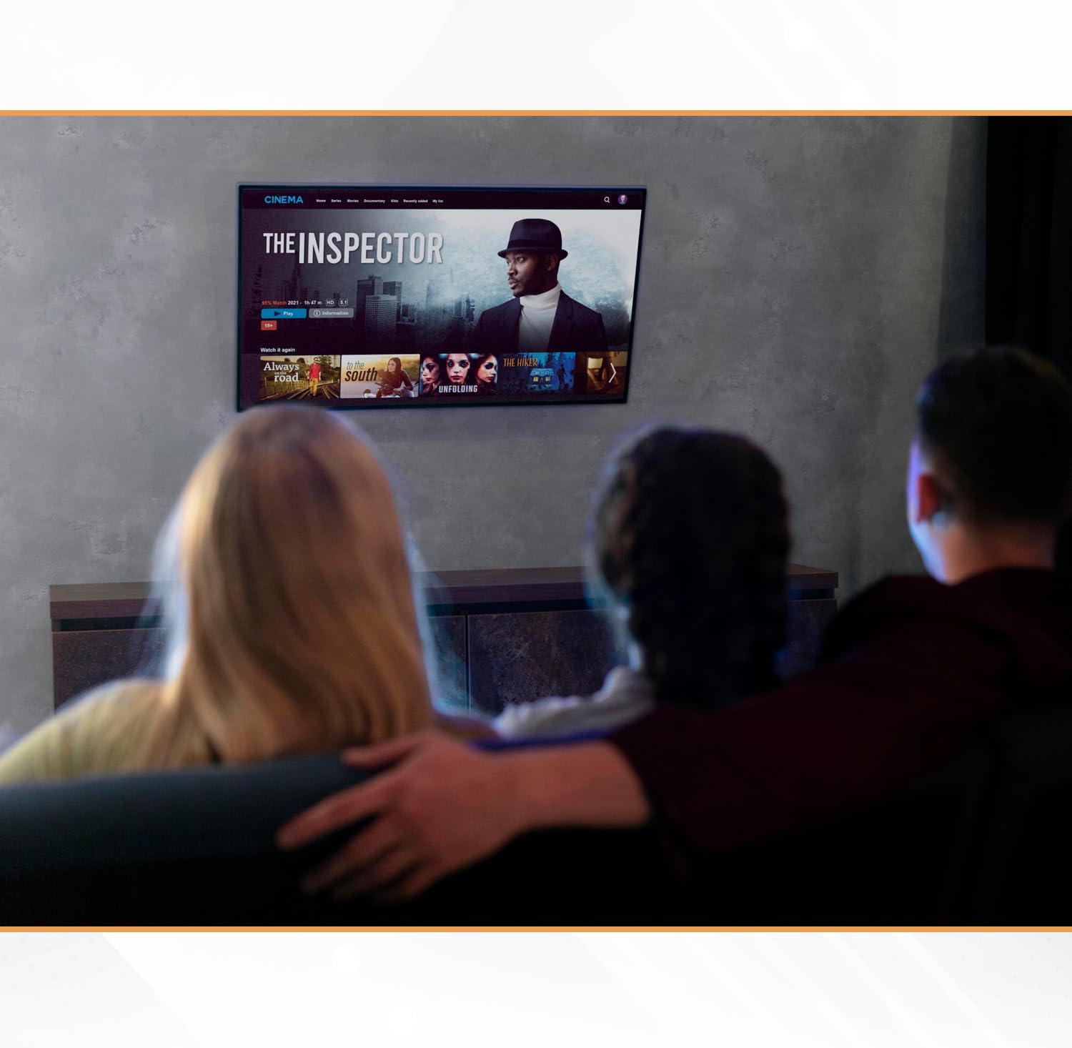 Soporte de pared para TV articulado de doble brazo resistente para Roku – 65″ Class Plus Series QLED 4K Smart RokuTV – 65R6A5R Inclinación y giro