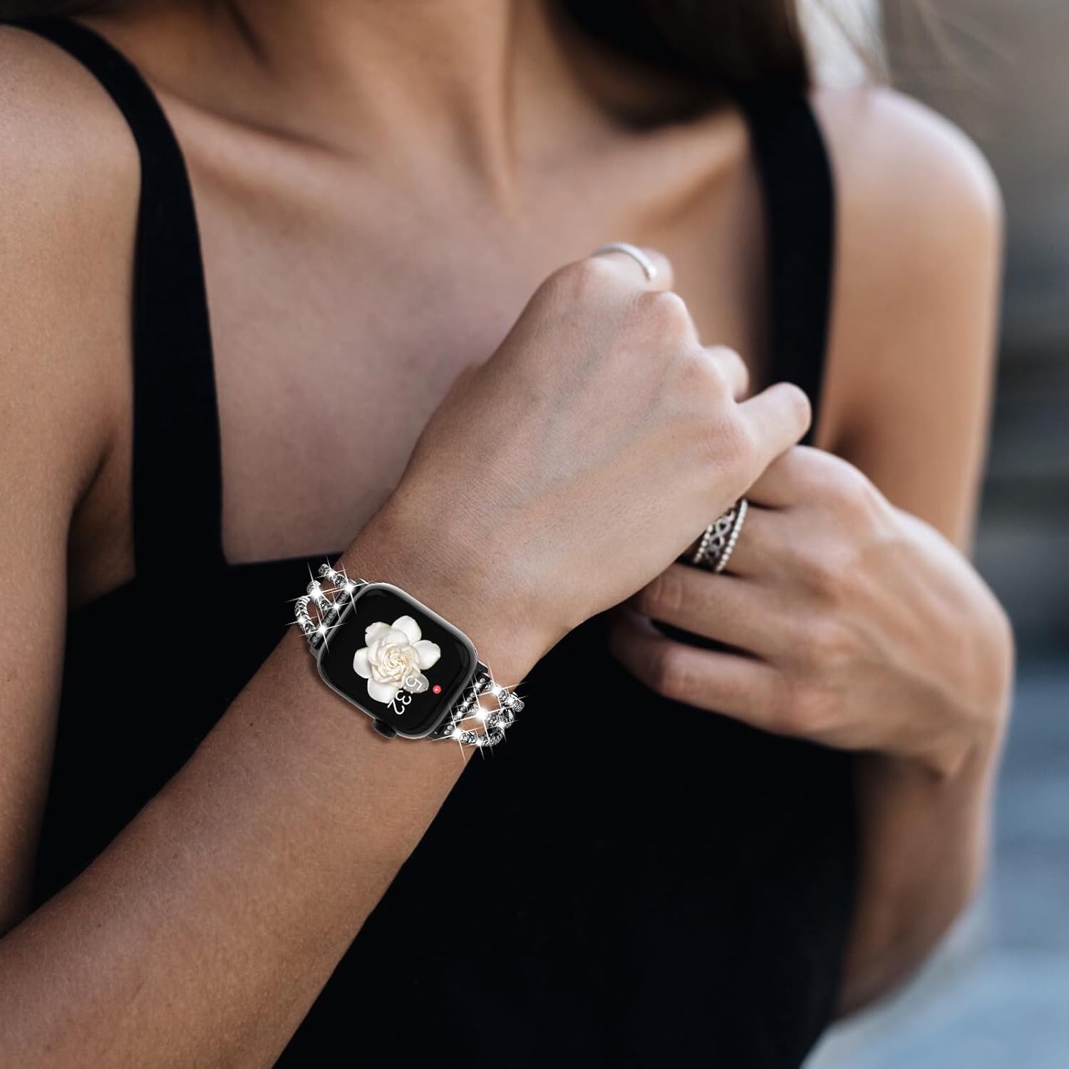 FULLIFE Compatible con Apple Watch Band Series 9, 8, 7, SE2, 6, 5, 4, 3, 2, 1 con diamantes de cristal, correa de acero para mujer (1.614, 1.575,