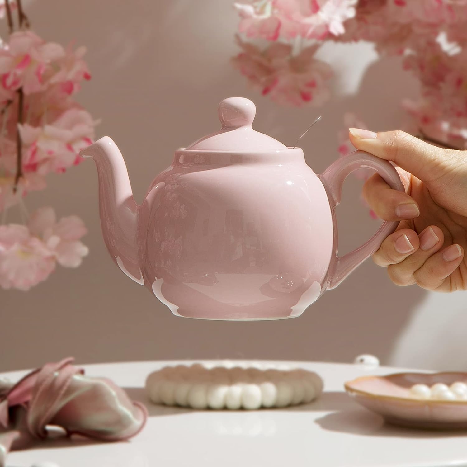 Tetera Farmhouse con infusor de cerámica, rosa Janpaese Sakura, 2 tazas (20.3 fl oz)