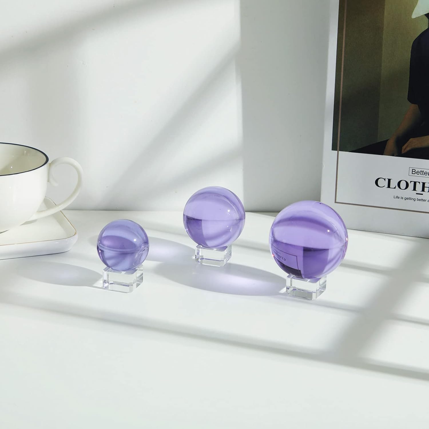 LONGWIN Bola de cristal sólido K9 de 1.969 in (2 pulgadas) con atrapasoles de soporte libre (morado)