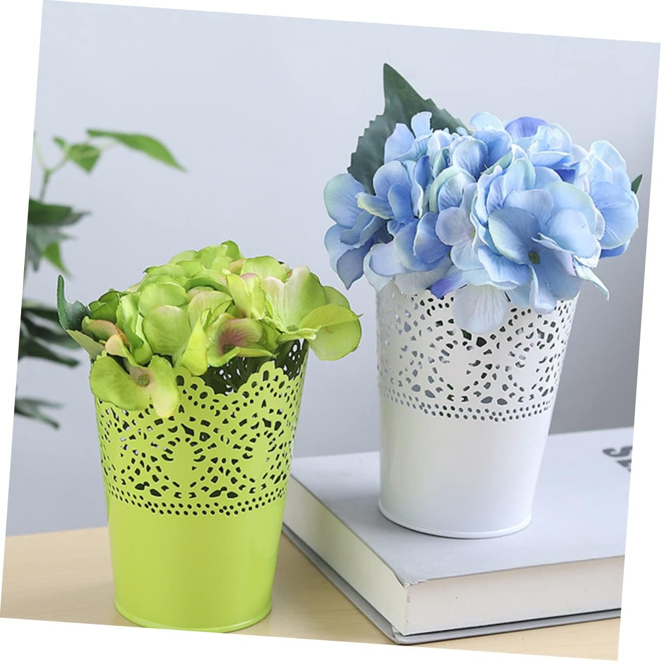 Yardwe 2 piezas de cubo de flores de estaño, decoración rústica, florero, ramo de boda artificial, jarra decorativa de granja, arreglos florales,