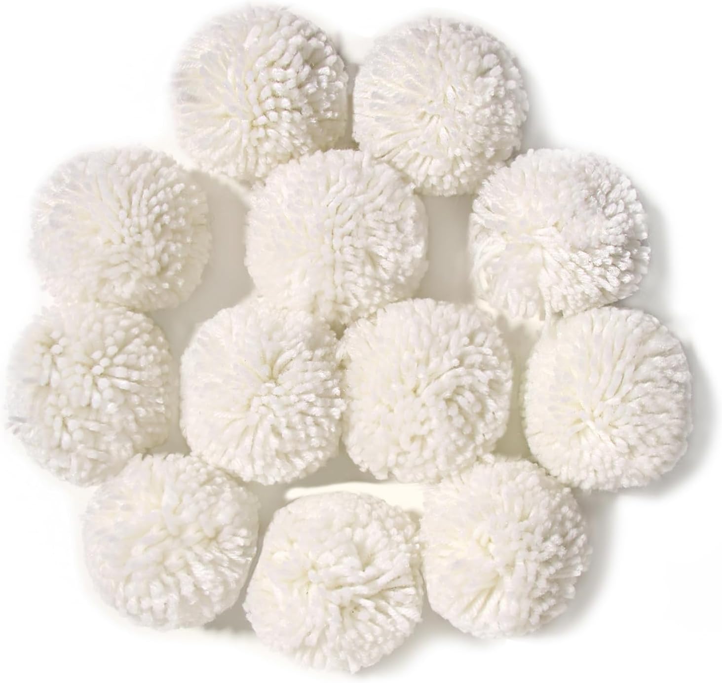 Paquete de 12 pompones de hilo para sombreros de 3.1 in a 3 pulgadas, suministros de fiesta, hechos a mano, accesorios decorativos (blanco)