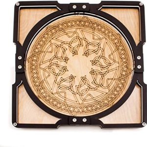 C4Labs – Bandeja para dados de madera grabada 100in diseño de nudo celta C4Labs – Bandeja para dados de madera grabada 100in diseño de nudo celta