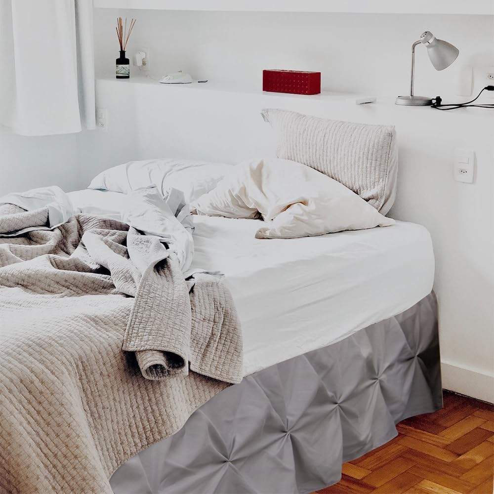 Holawakaka Falda de cama gris claro, tamaño individual, faldas de cama plisadas de 16 pulgadas de caída, falda de cama gris de microfibra prémium de