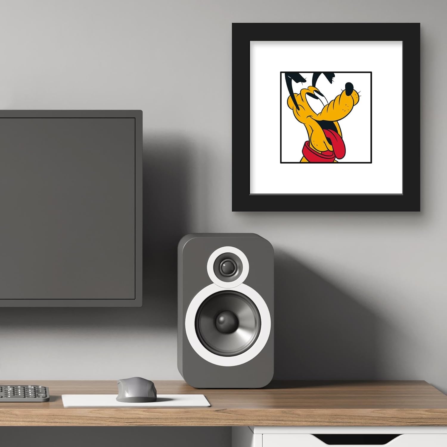 Trends International Gallery Pops Disney Mickey and Friends – Póster de pared de Pluto Expressions Happy Wall Art, 12.00 x 12.00 pulgadas, versión