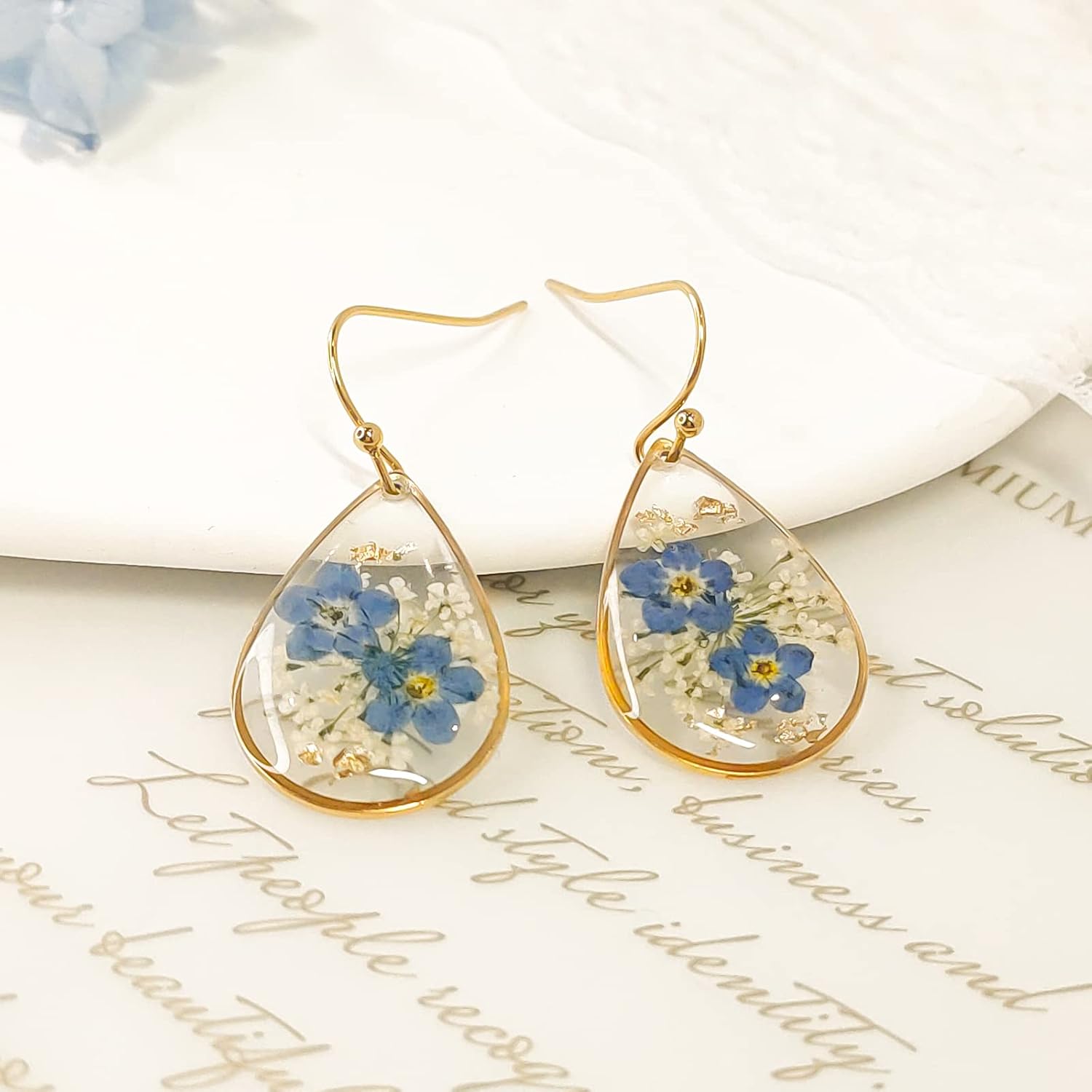 Pressed Flower Earrings,Handmade Pressed Forget-me-not Flower Earrings for Women,Unique Resin Drop Dangle Plant Earrings Dry Flowers,perfect for