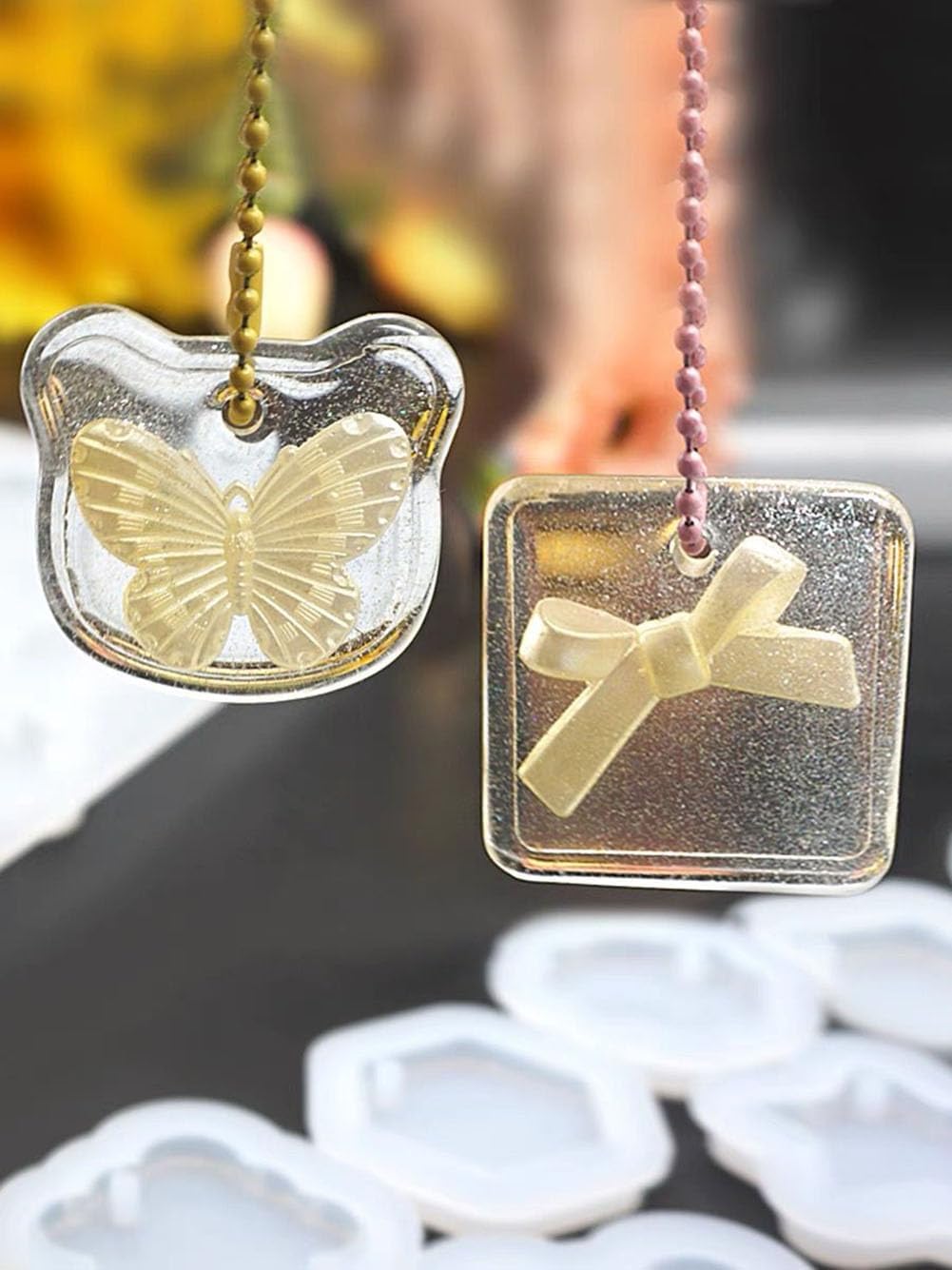 BEMINH Moldes de silicona para colgantes, 16 piezas, variedad de moldes geométricos con agujero para colgar, molde de resina UV para joyería, moldes