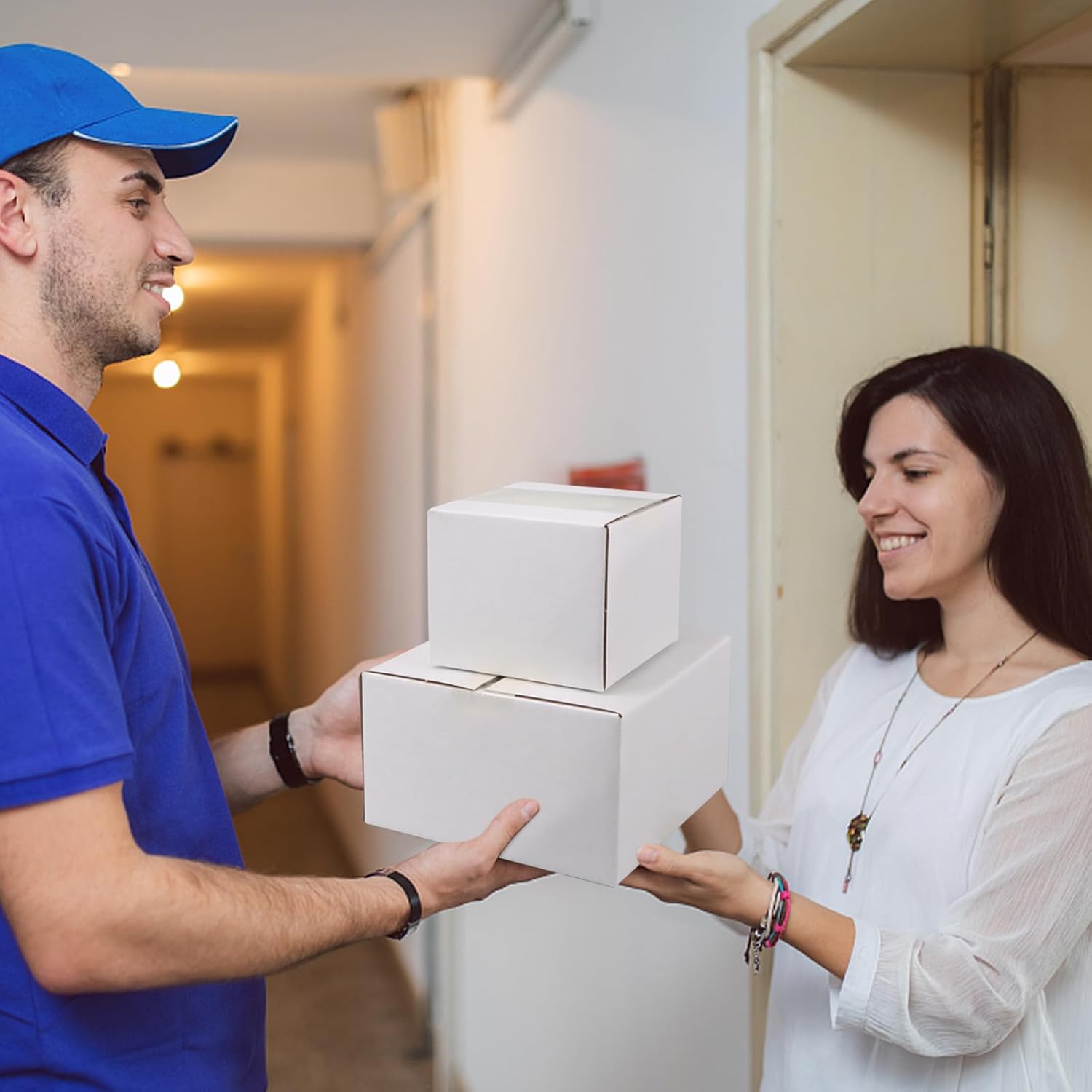 Cajas de envío de 7 x 5 x 4 pulgadas, paquete de 50 cajas de cartón corrugado color blanco para embalaje de pequeñas empresas, mudanza, correo