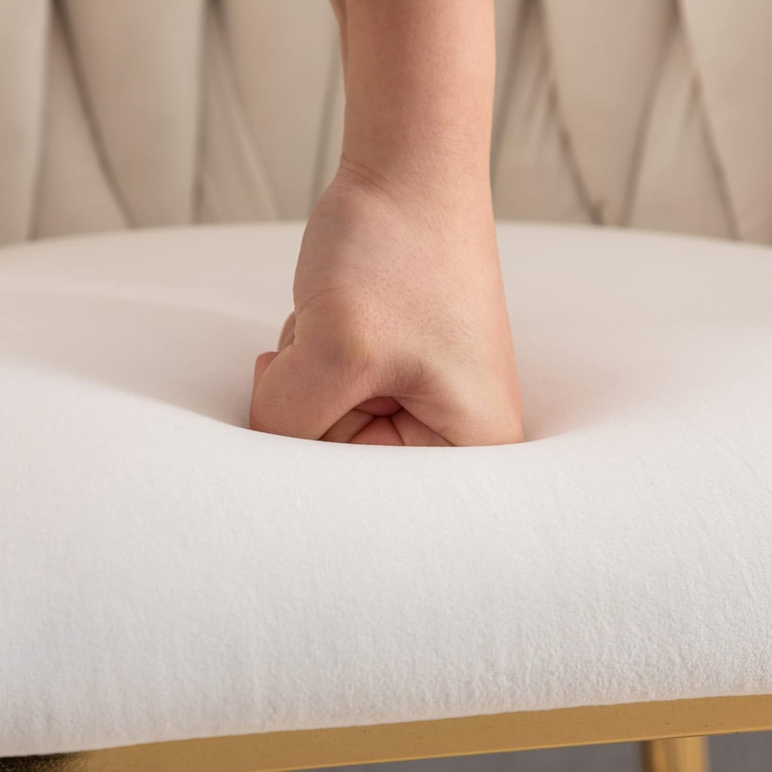 LukeAlon Juego de 2 taburetes modernos de terciopelo para mostrador, giratorios de 360 de 26 pulgadas de altura de asiento bajos con patas doradas,
