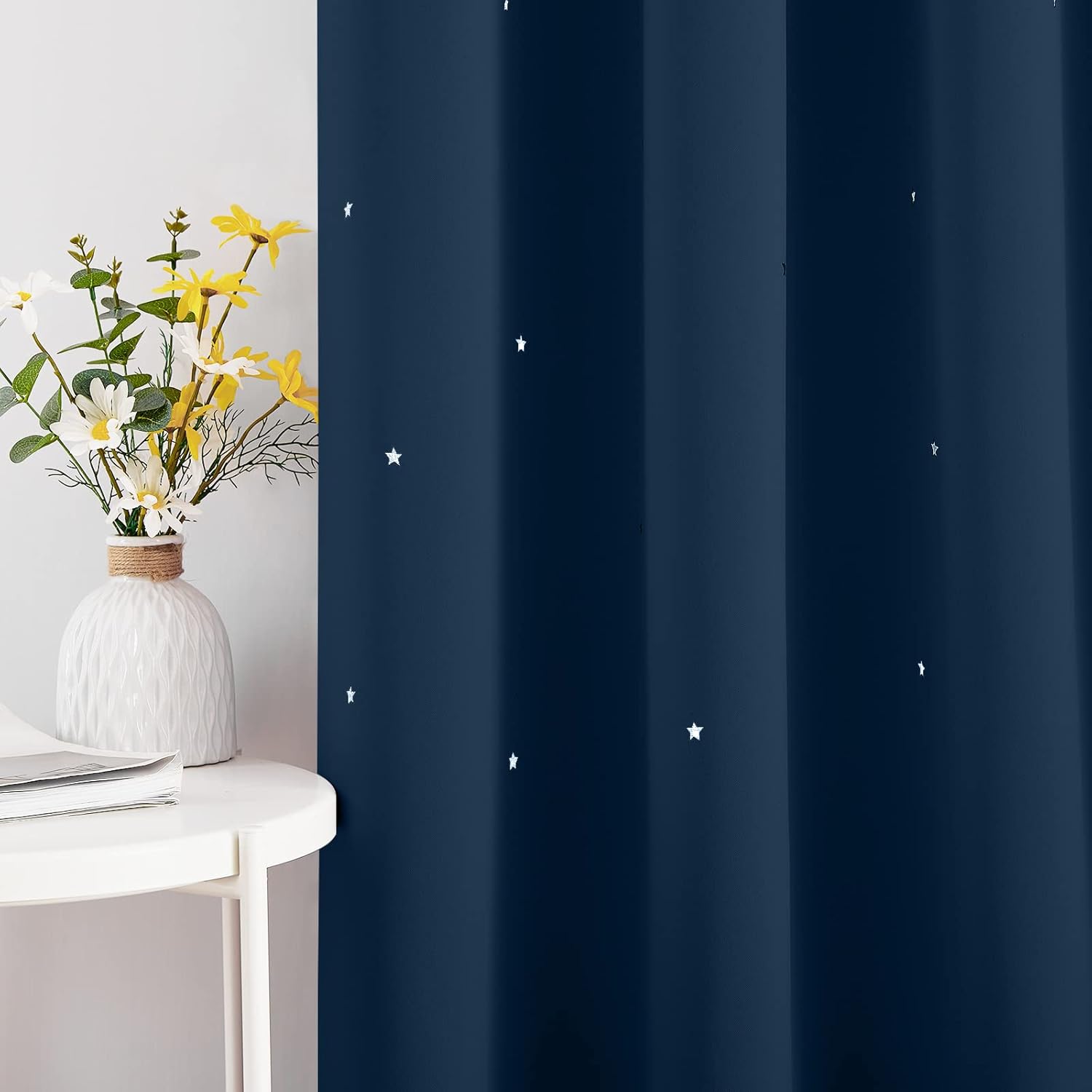 NICETOWN Cortinas opacas para dormitorio de niños de 63 pulgadas de largo, decoración de habitación, cortinas de ventana con diseño de estrellas