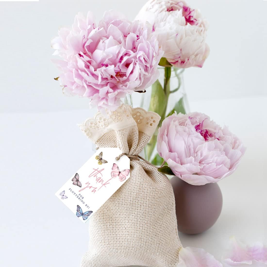 Andaz Press Paquete de 40 etiquetas clásicas de agradecimiento para niños con cuerda, etiquetas de regalo de cumpleaños de mariposa para bolsas de