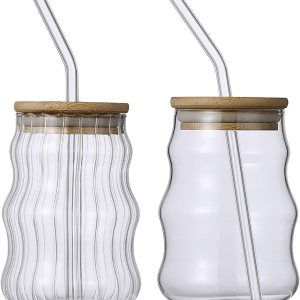 2 vasos de vidrio acanalados con tapa y pajitas de bambú, vasos de vidrio ondulado de 17 onzas, vasos de café helado, vasos de bebida en forma de 2 vasos de vidrio acanalados con tapa y pajitas de bambú, vasos de vidrio ondulado de 17 onzas, vasos de café helado, vasos de bebida en forma de