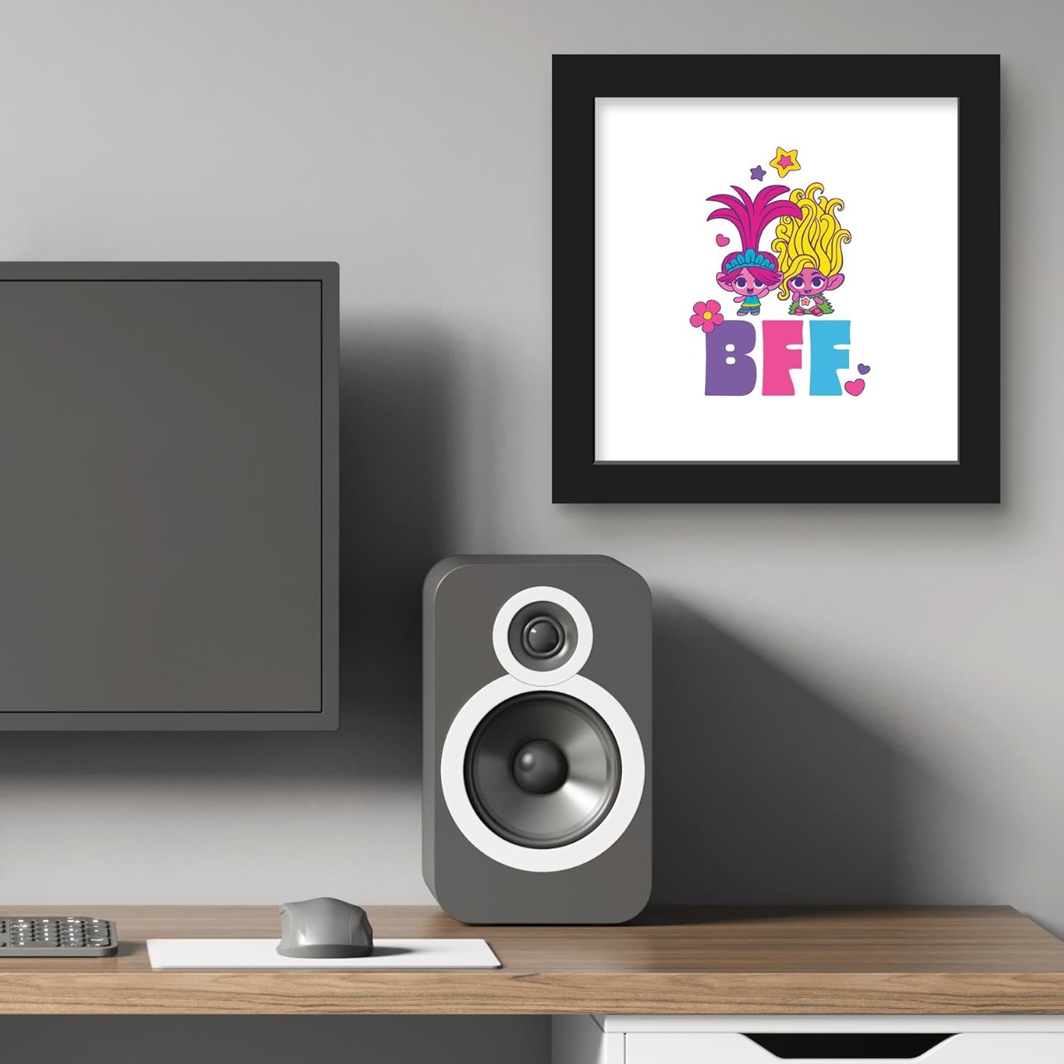 Trends International Gallery Pops Trolls Band Together – Póster de pared Tiny Trolls BFF de pared, 12.00 x 12.00 pulgadas, versión de marco negro