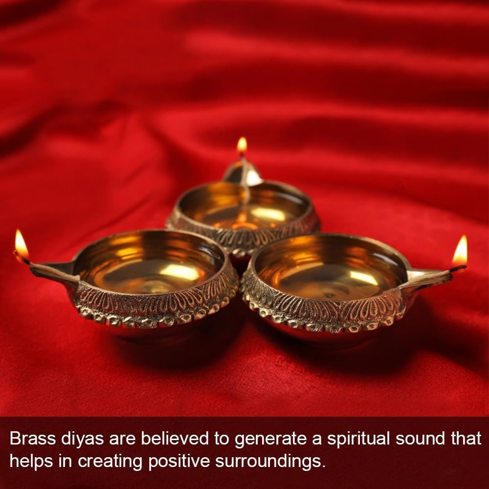 Hashcart Diya Kuber Diya – Lámpara de aceite de Puja india hecha a mano, diseño grabado, Diya para Diwali Pooja de 2.5 pulgadas (juego de 12)