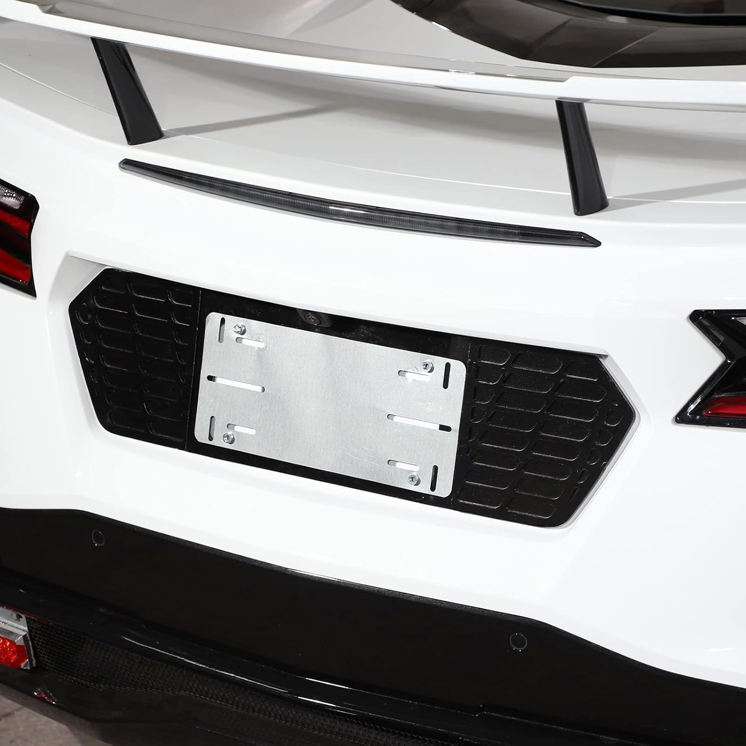 Cubierta de protección para marco de licencia trasero, aleación de aluminio, 1 unidad, compatible con Chevrolet Corvette C8 Stingray 2020-2023 Marco