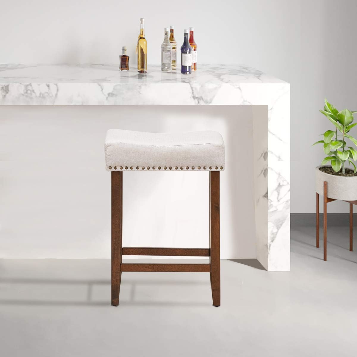 COSTWAY Juego de 2 taburetes de bar de altura de mostrador, taburetes de silla sin respaldo de 24 pulgadas de altura con ribete de cabeza de clavos