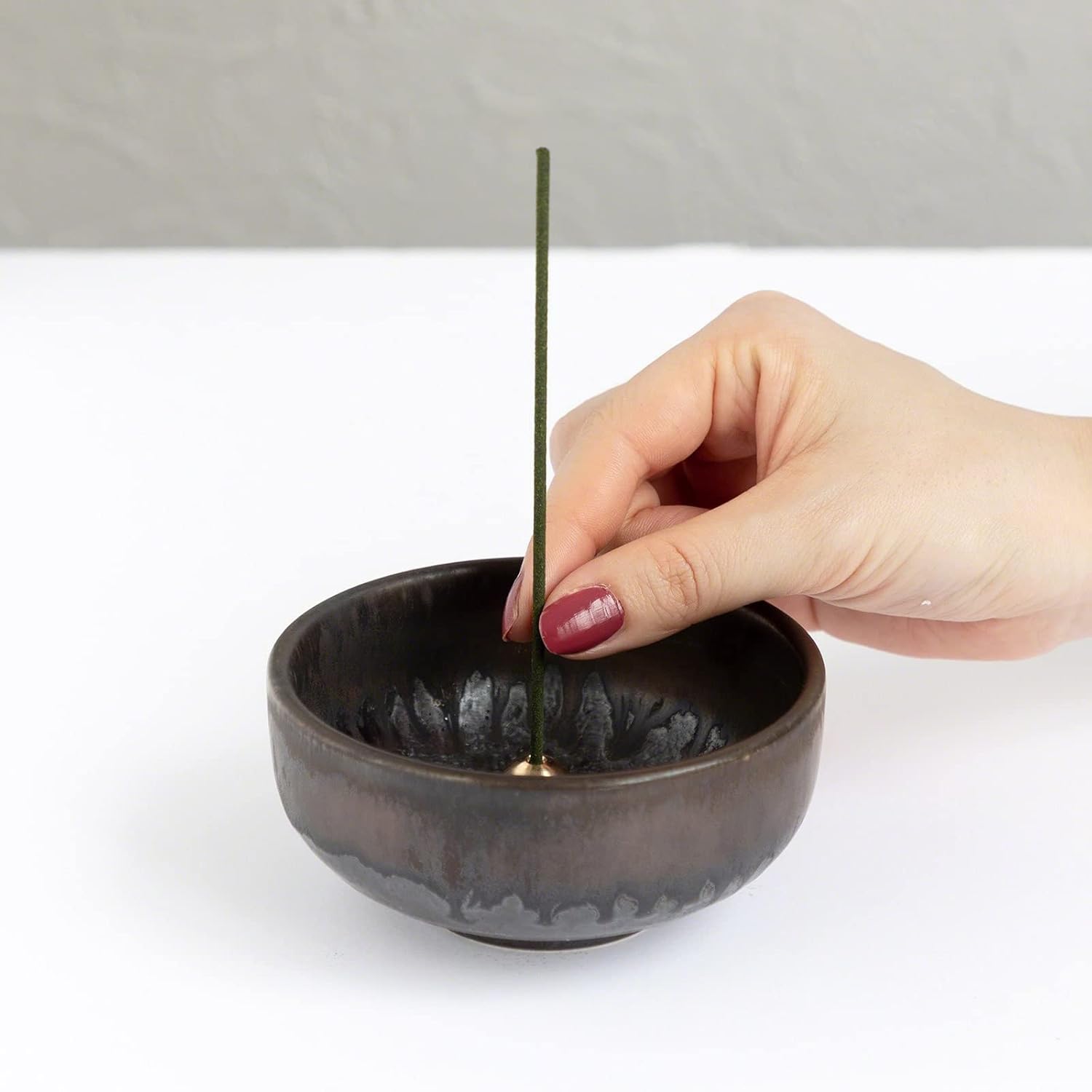 Asayu Japan Varillas de incienso con bajo humo para meditación matutina o nocturna, relajarse o yoga, fabricadas en Japón, 1.41oz, té verde matcha