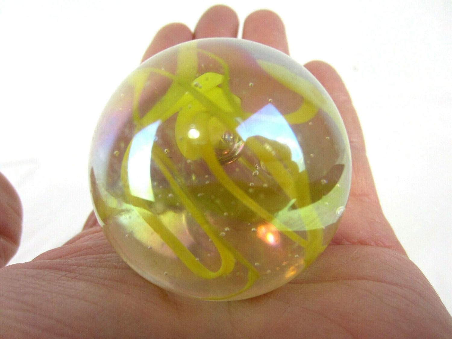 Grande de 2 pulgadas (1.969 in) amarillo con soporte de exhibición, bola de vidrio de mármol de burbujas iridiscentes, grande, grande, transparente,