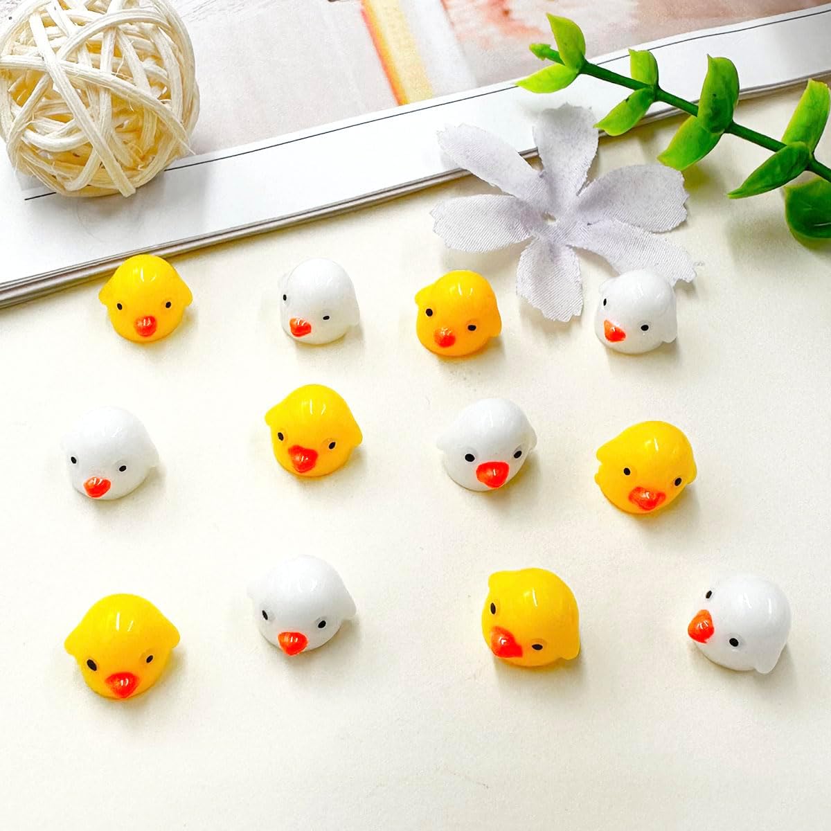 Mini figuras de pollo, 60 piezas de resina en miniatura de pollo, adornos de pollos pequeños, animales, modelo de hadas, jardín en miniatura, musgo,