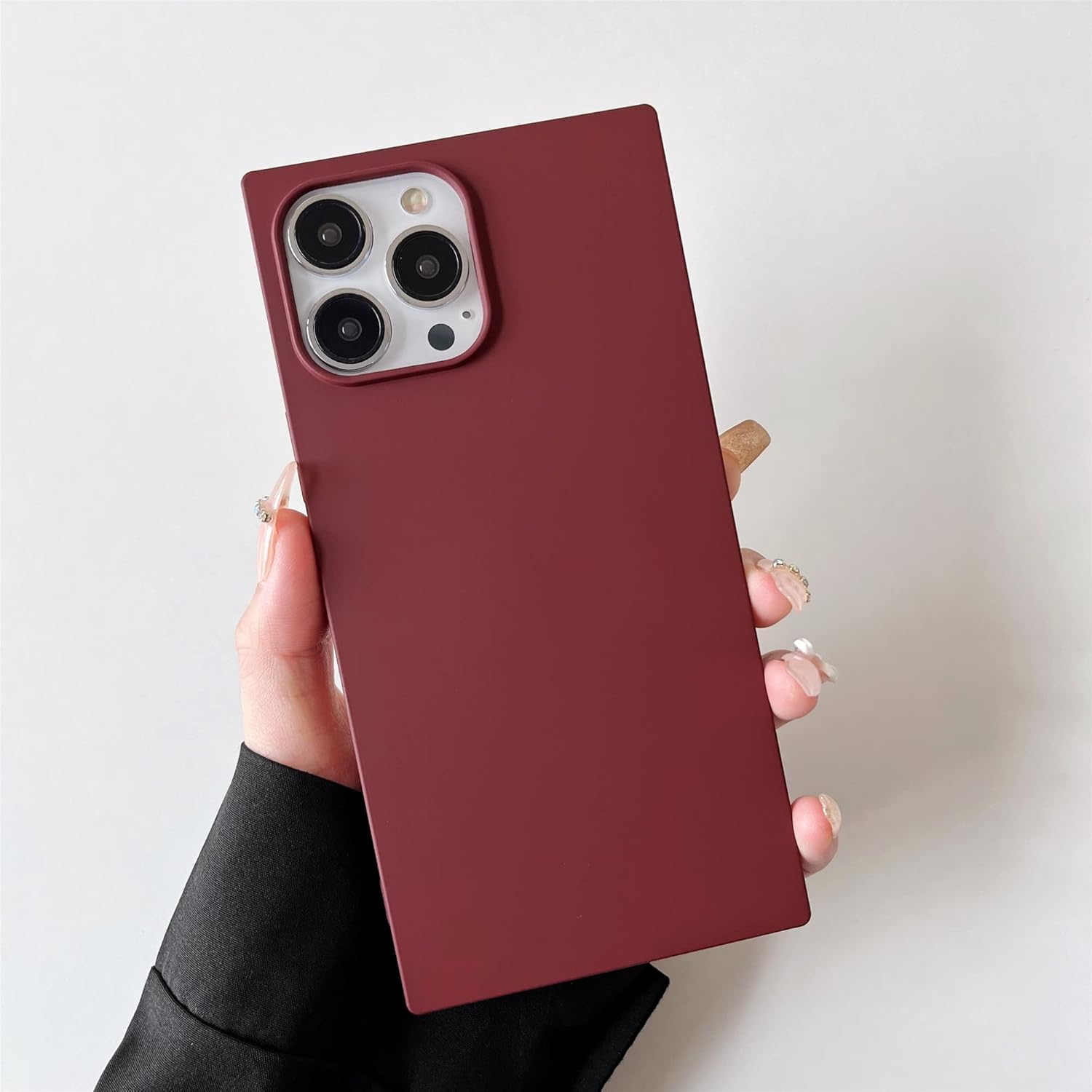 COCOMII Funda cuadrada compatible con iPhone 14 Plus, compatible con MagSafe, silicona, delgada, mate, suave al tacto, forro de microfibra,