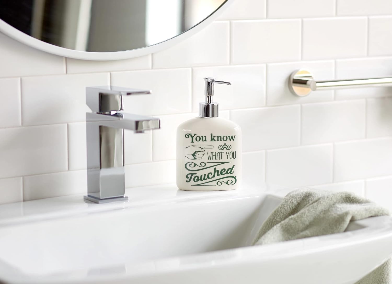 Enesco Our Name is Mud You Know What You Touched – Dispensador de jabón de manos, 12 onzas, multicolor