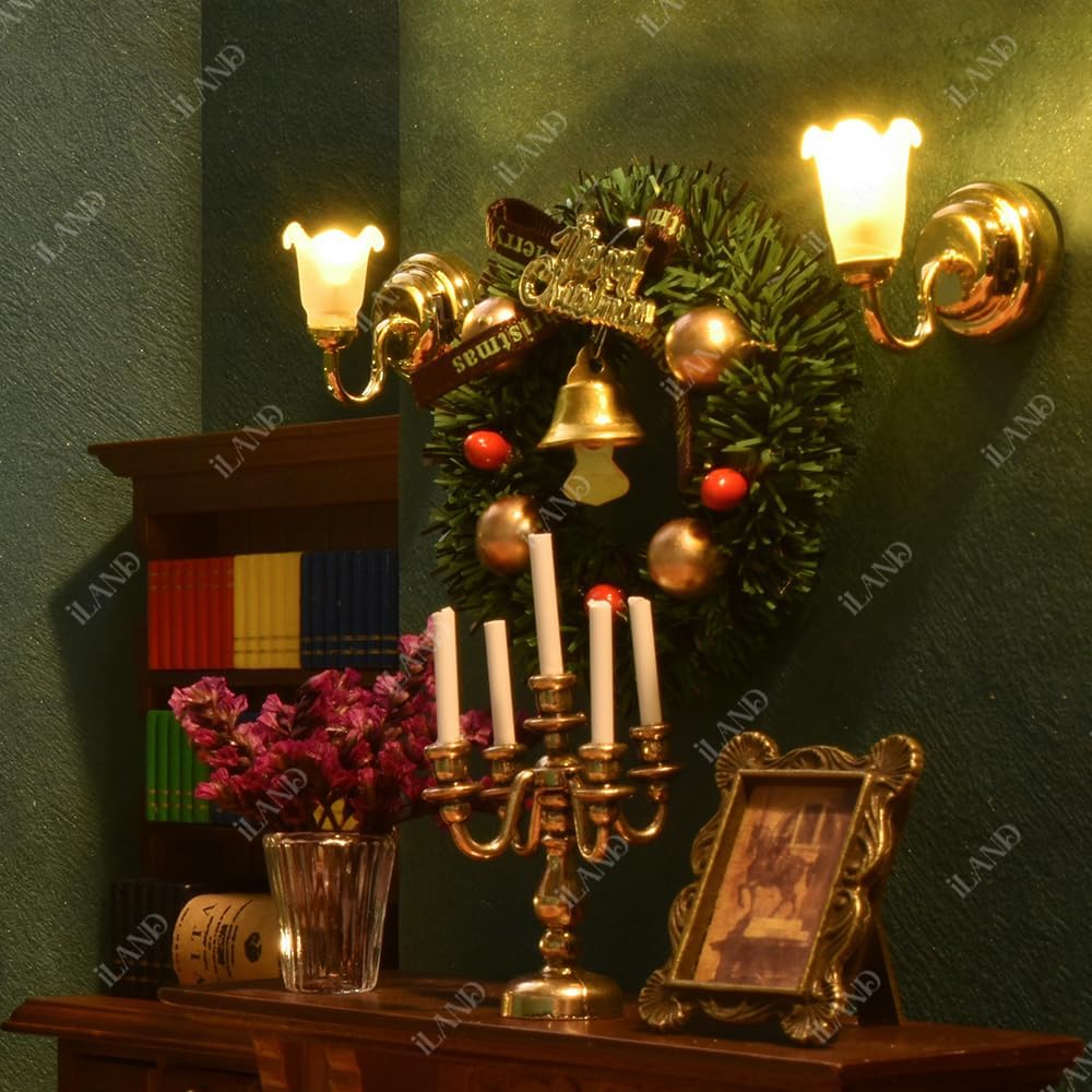 iLAND Accesorios de casa de muñecas para decoración de Navidad, árbol de Navidad en miniatura brillante con regalos para puerta de elfo y puerta de