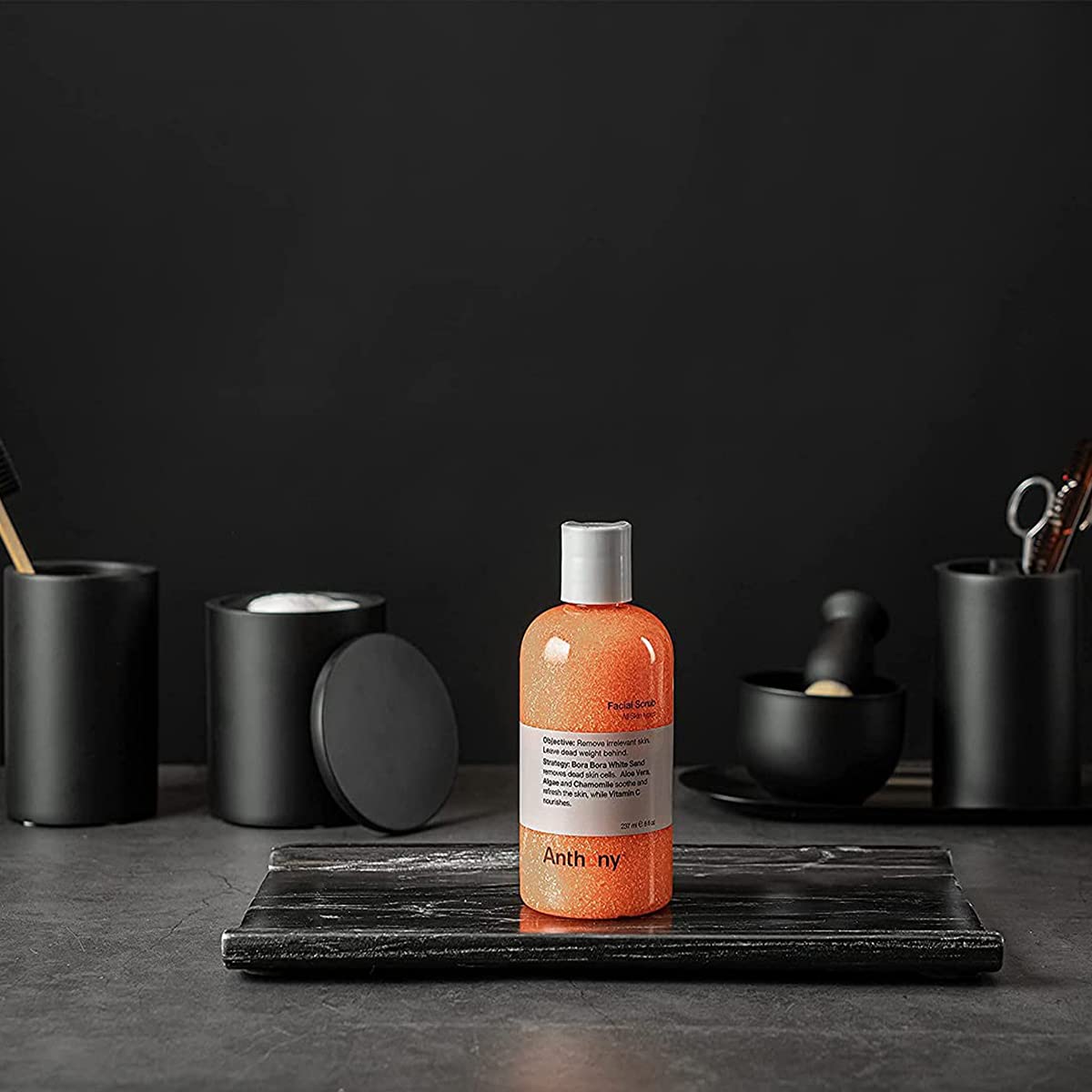 Anthony Exfoliante facial para hombre con vitamina C, aloe, manzanilla y algas para limpieza profunda y desintoxicación, 8 onzas líquidas
