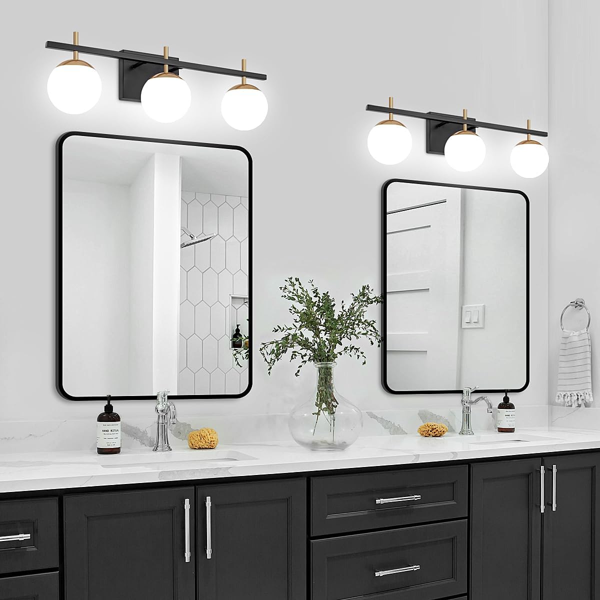 Lámpara de baño de oro negro, 3 luces de mediados de siglo moderna sobre espejo, lámpara de tocador de baño con vidrio lechoso, lámpara de pared