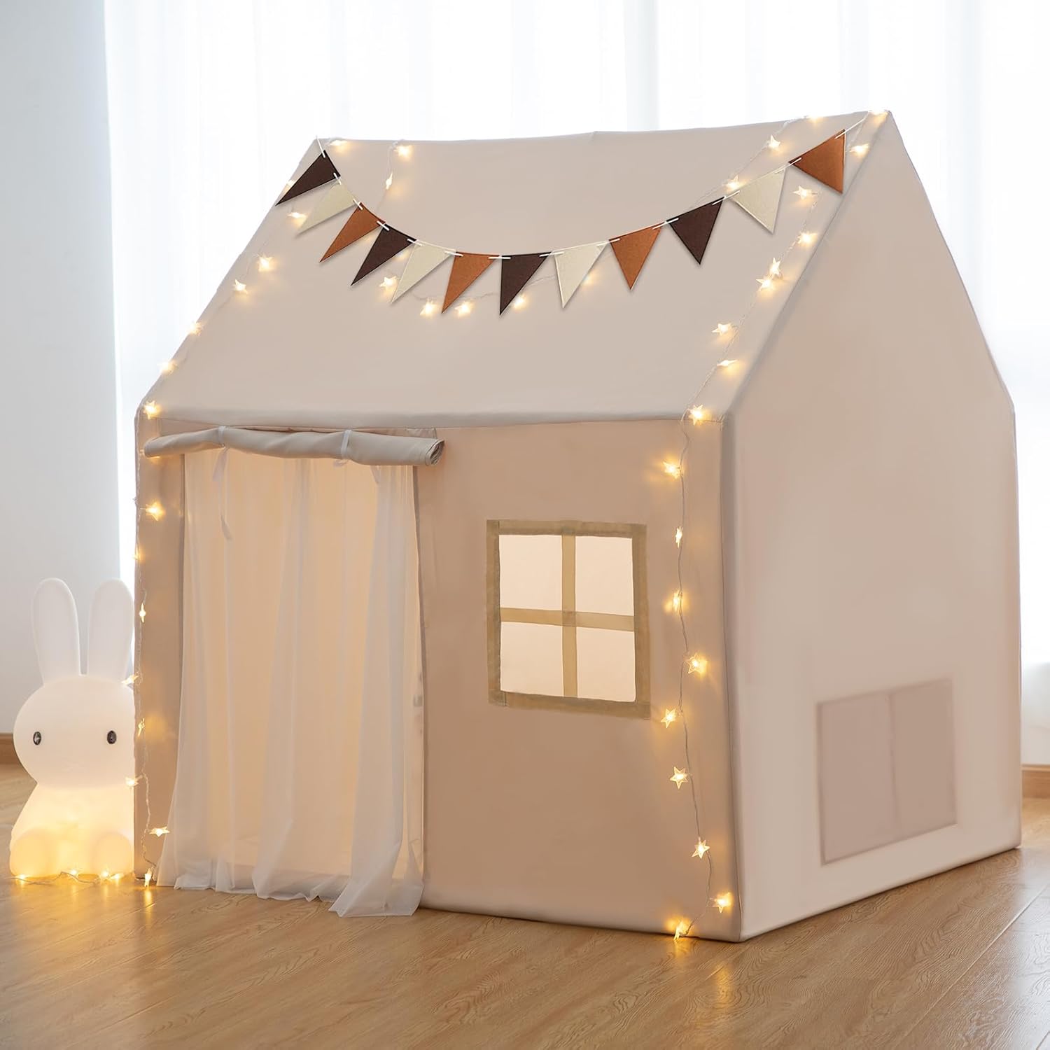 TreeBud Tienda de campaña con alfombrilla acolchada, banderines, luces de hadas, casa de juegos para niños con gran espacio para interiores y