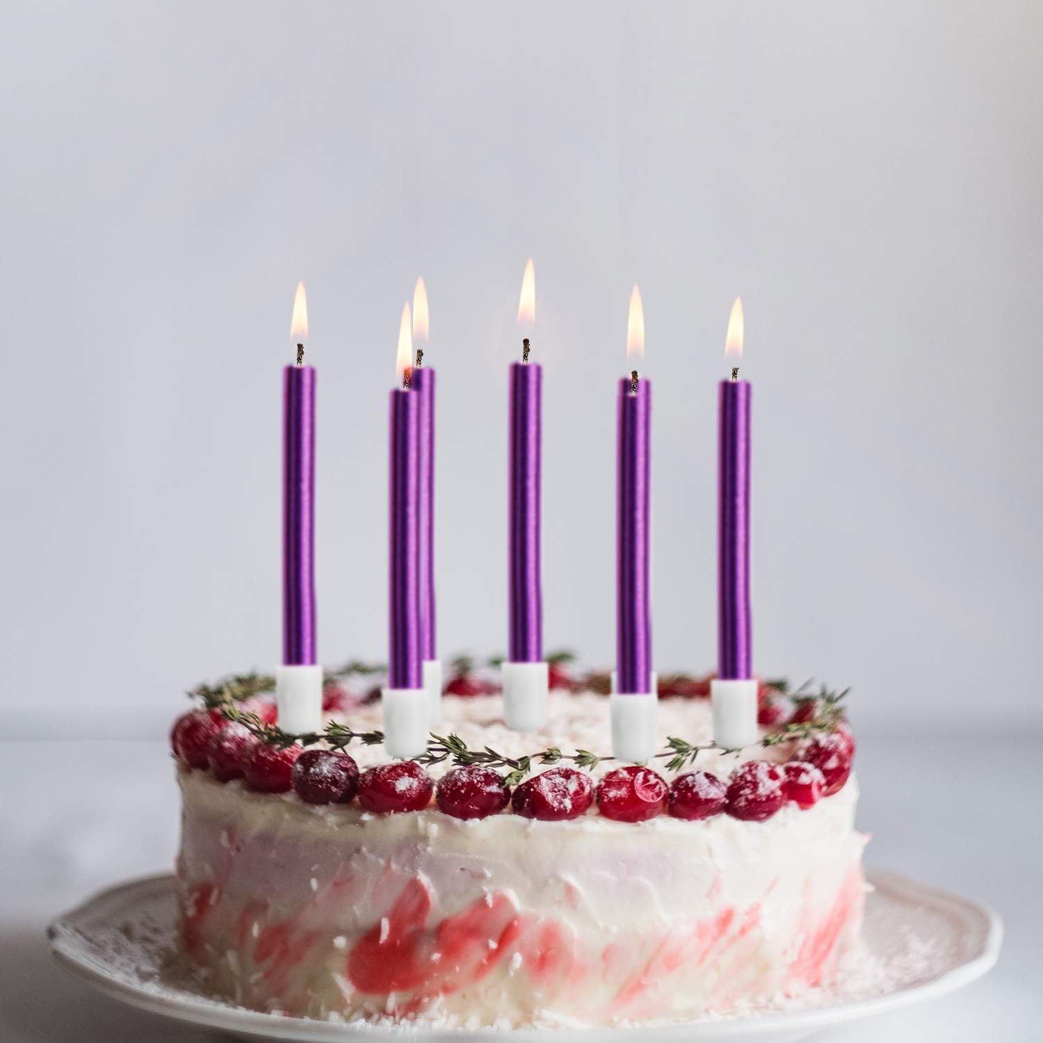 LUTER Velas metálicas de cumpleaños en soportes morados, velas altas para pastel de cumpleaños, velas largas y delgadas para decoración de