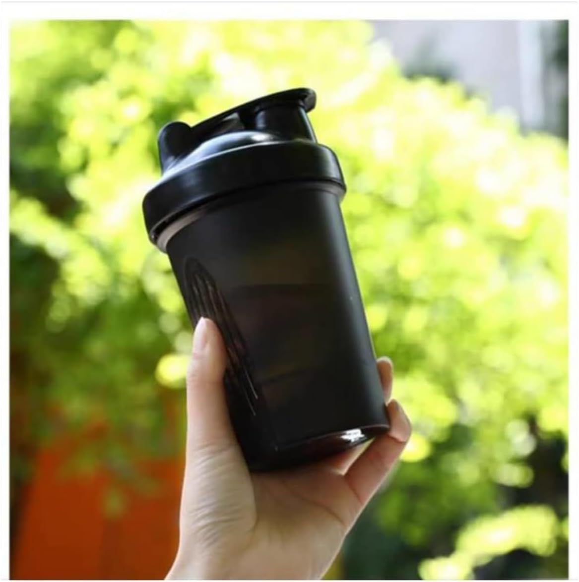 Batidora de botellas para batir y antes del entrenamiento, la mejor taza agitadora (sin BPA) con tapa de bucle clásico y bola batidora, botella de