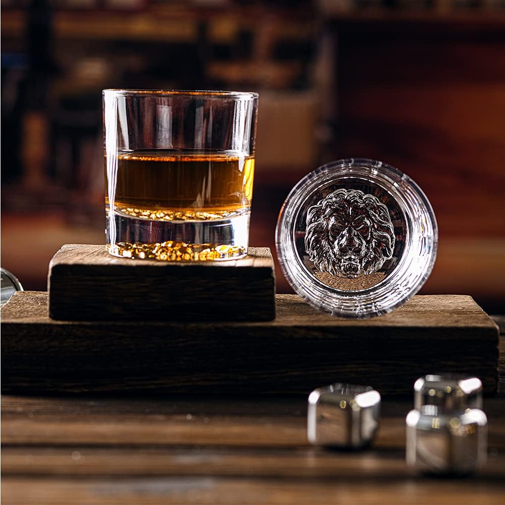 QUEEN&STONE LEAD FREE Vasos de whisky antiguos con patrón de león en la parte inferior gruesa con peso de 10 onzas, juego de 4 perfectos para
