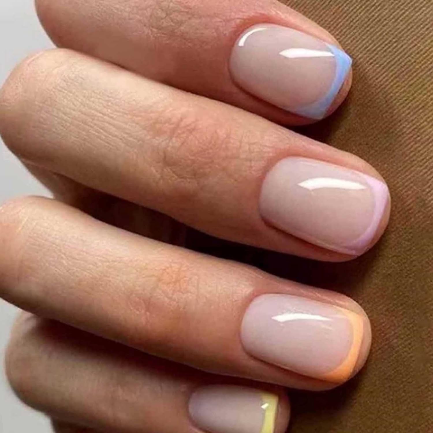 Uñas postizas medianas a presión de cobertura completa, uñas acrílicas adhesivas para mujeres y niñas (lindas uñas francesas de caramelo)