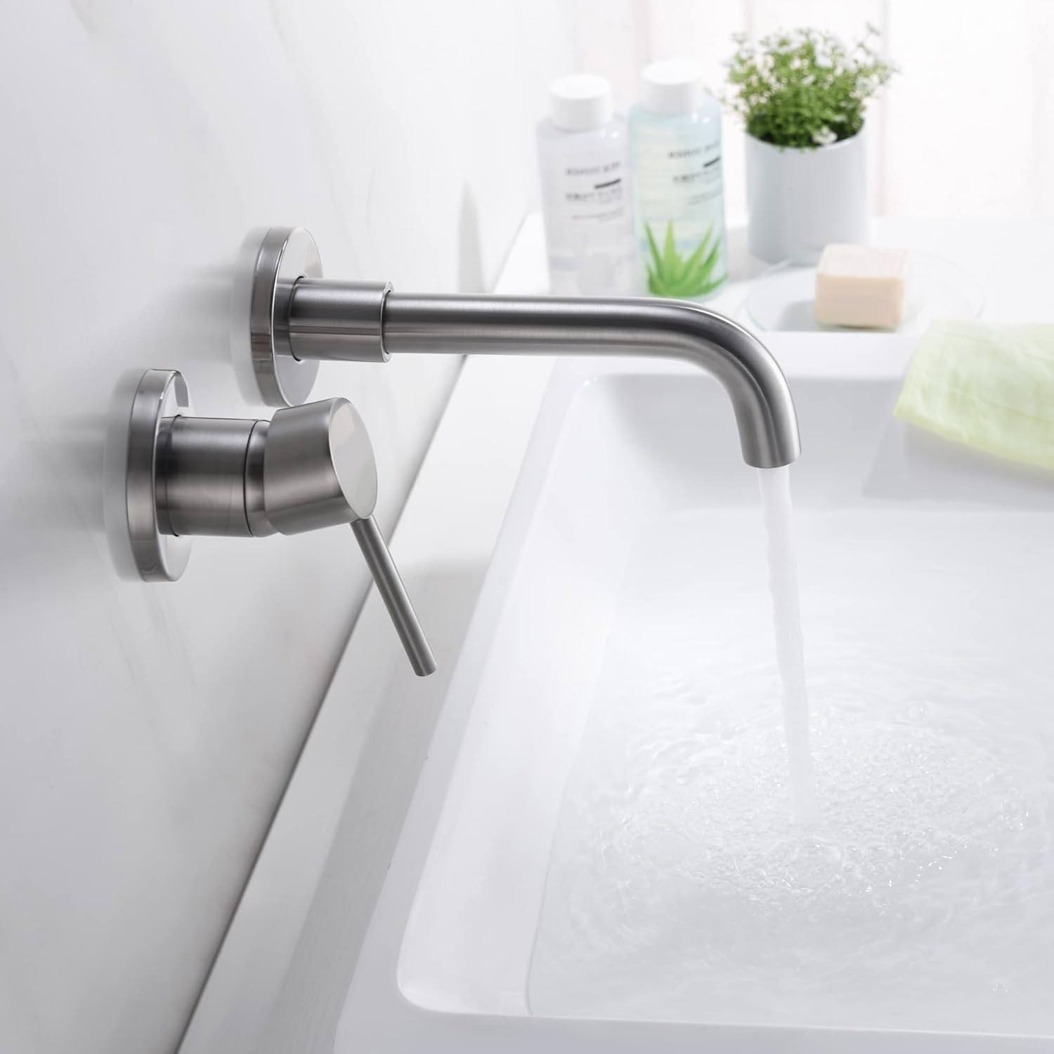 sumerain Diseño para zurdos de níquel cepillado montado en la pared del grifo del lavabo del grifo del lavabo