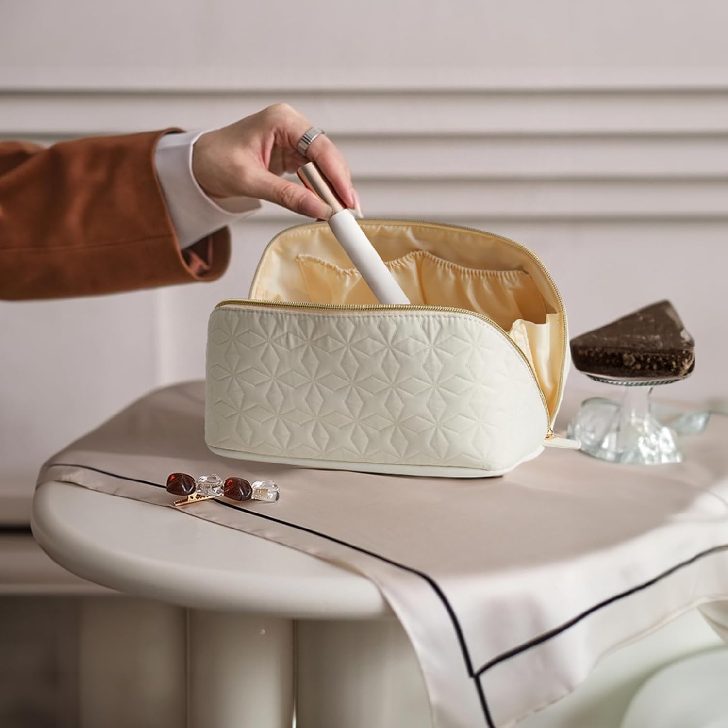 Telena Bolsa de maquillaje de gran capacidad, bolsa de cosméticos portátil de piel sintética resistente al agua, bolsas organizadoras de maquillaje