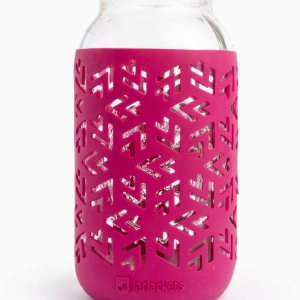 JarJackets Funda protectora de silicona para tarros Mason  Se adapta a tarros Mason de 64 oz (1, baya) JarJackets Funda protectora de silicona para tarros Mason  Se adapta a tarros Mason de 64 oz (1, baya)