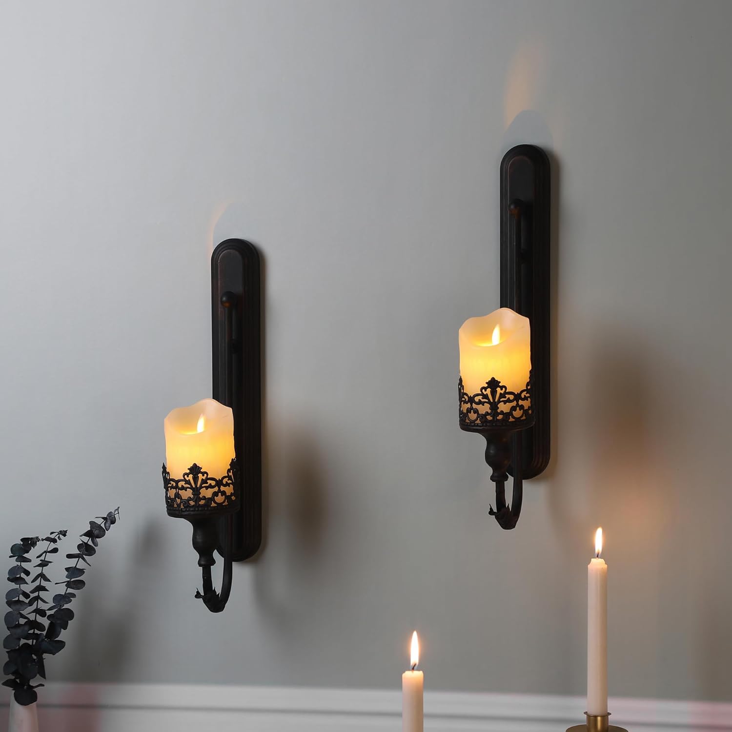 We Moment Juego de 2 candelabros de pared de metal, portavelas de pared negro, moderno candelabros de pared colgantes, corona retro para sala de