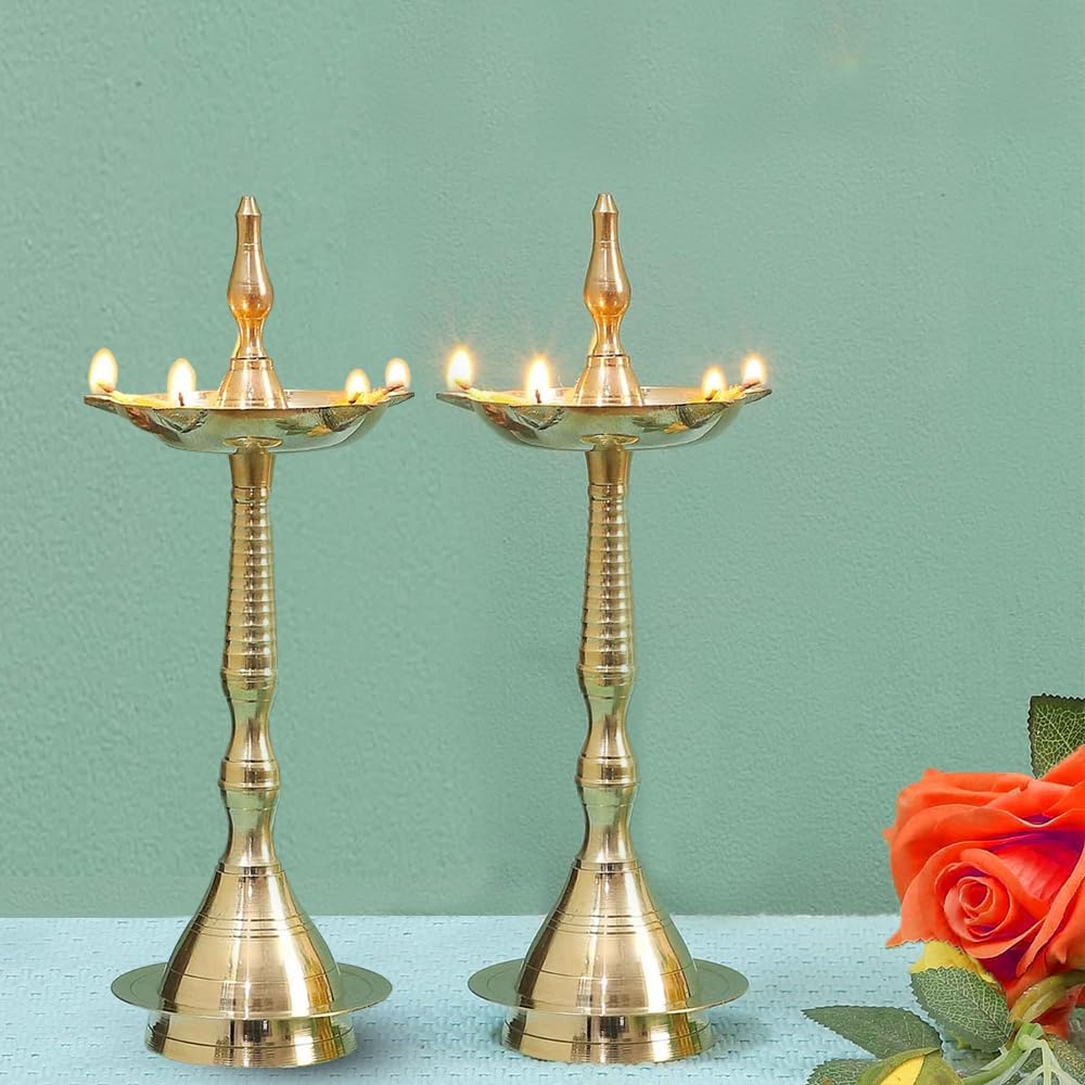 HASHCART Diya de latón para Pooja Kerala Diya Diyas Diya lámpara para Puja Diwali Diyas, lámpara tradicional de samai Kutthu vilakku Panchmahal
